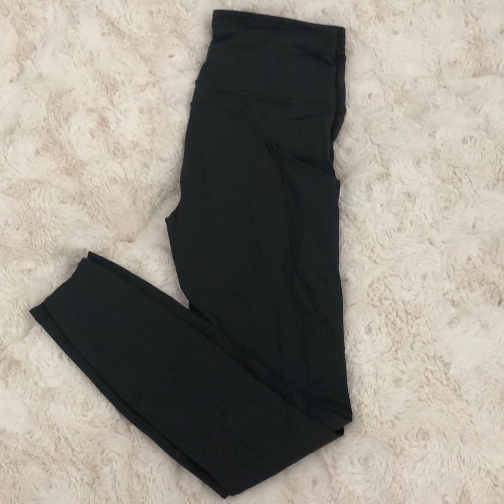 SOLD Lululemonn fast and free 25” non reflective